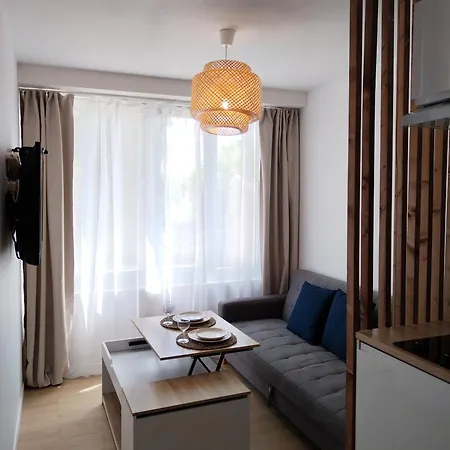 Quartier Calme, Proche Centre, Studio Neuf, Wifi *